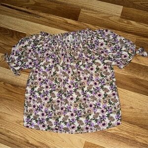 Girl’s sweet, floral print heart & arrow blouse